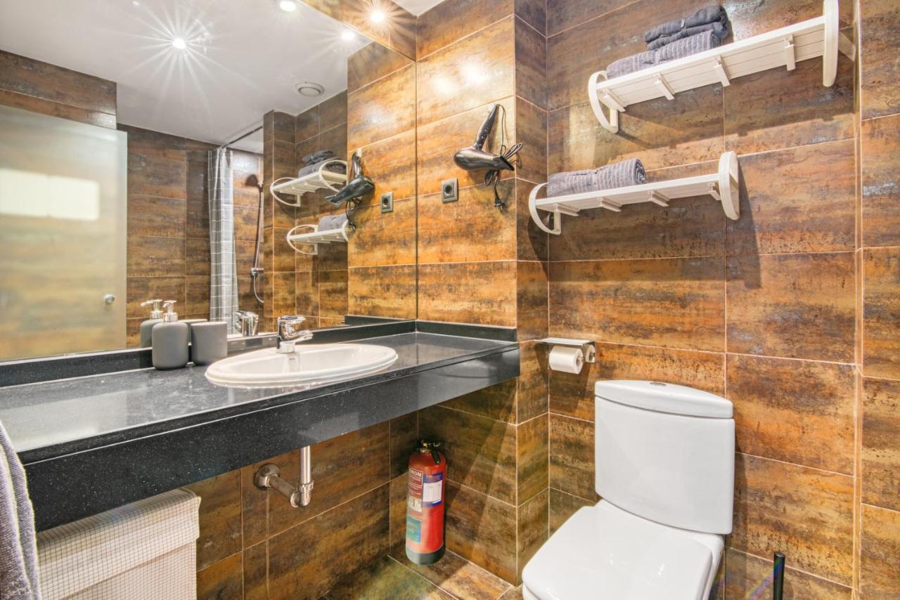 Cozy Penthouse, 20 Min To Downtown, Alcala Norte Madrid Kültér fotó